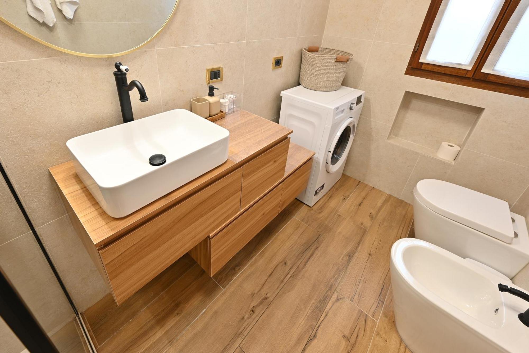 Ca' Piraghetto 3 Bedroom Apartamento *